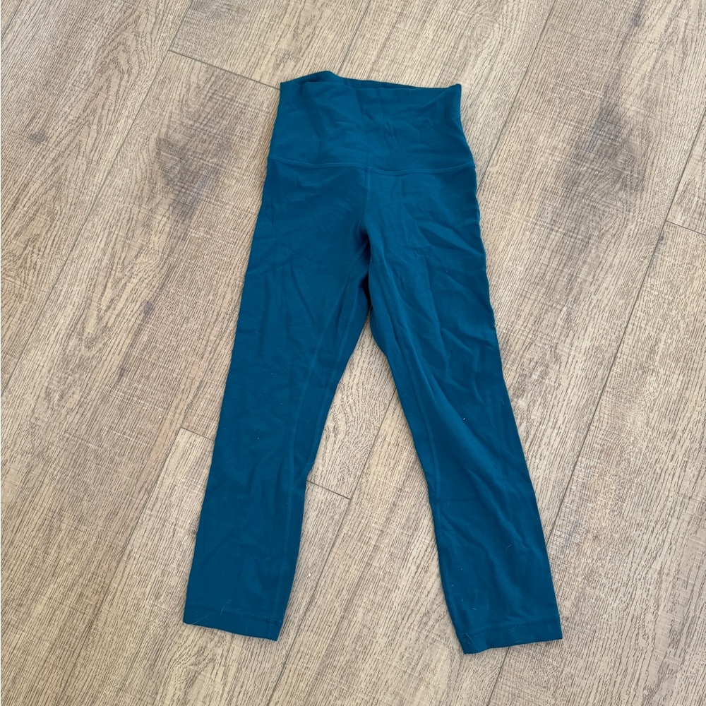 Lululemon blue athletic workout capris (size scratched off but fit like a 4)
